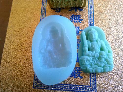 硅膠工藝品的魅力，時(shí)尚與實(shí)用的完美結(jié)合